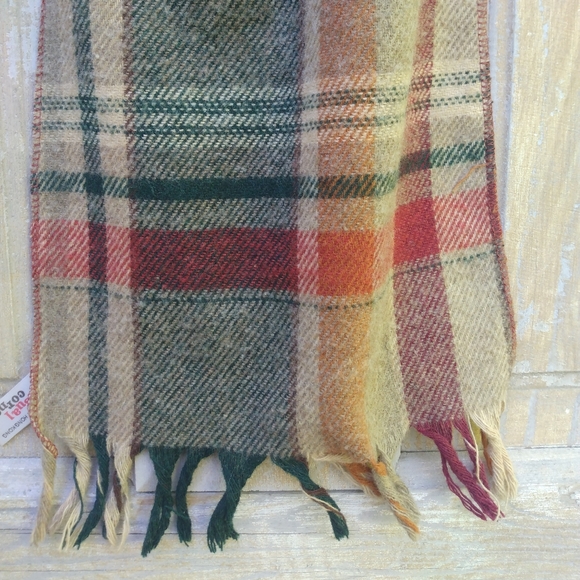 Vintage Plaid Scarf - Picture 6 of 6